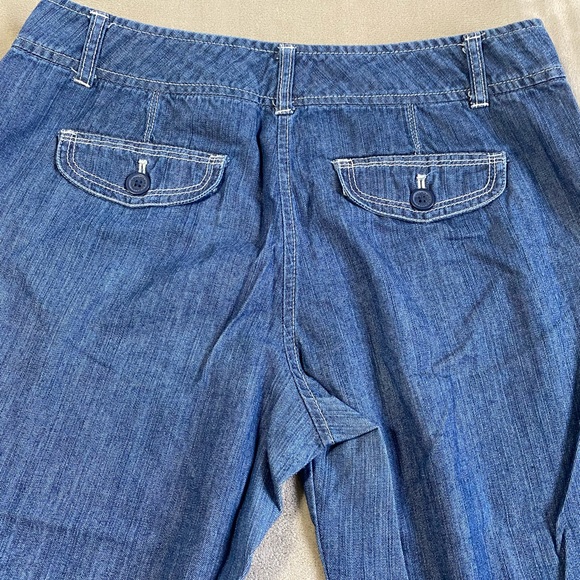 New York & Company Denim Capris - Picture 10 of 14